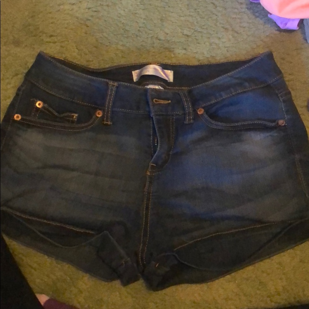 Stretch shorts! Size 13 juniors(large)